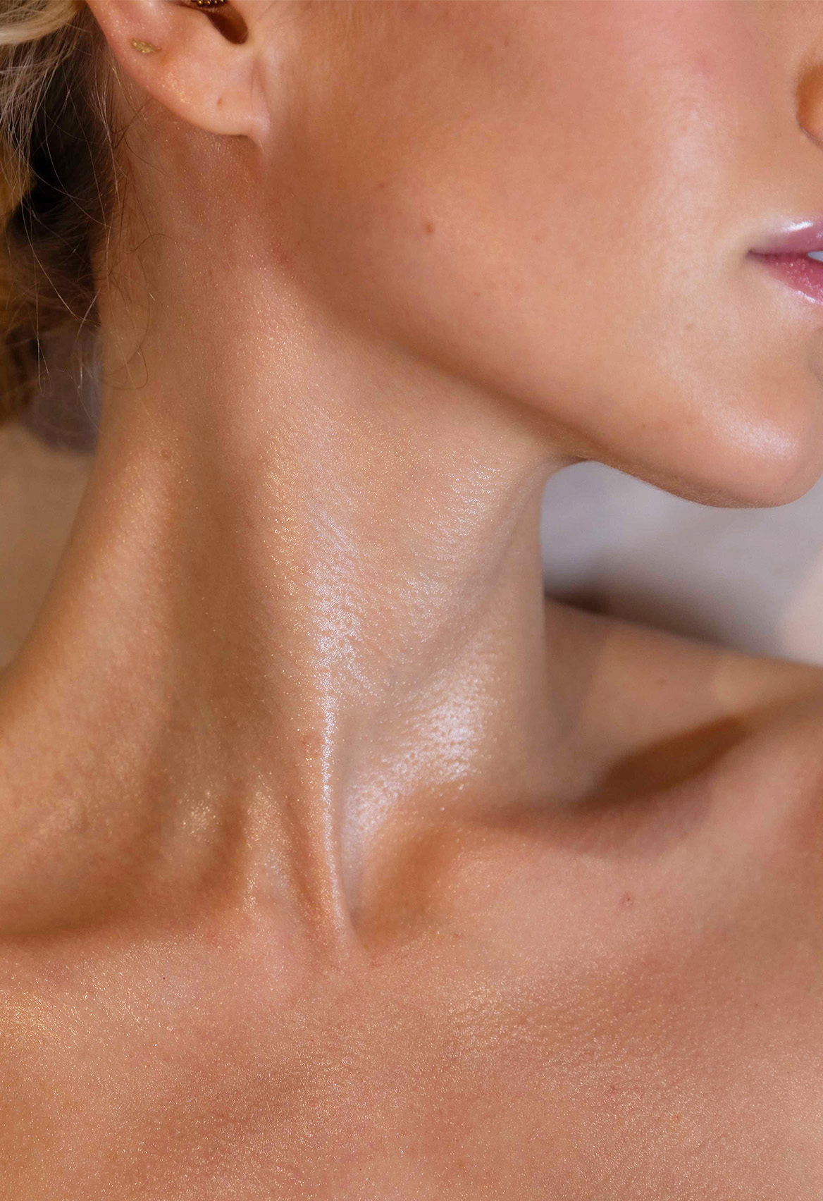 Neck Lift · Nefertiti Lift